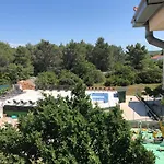 Lipovac Ficus דירה