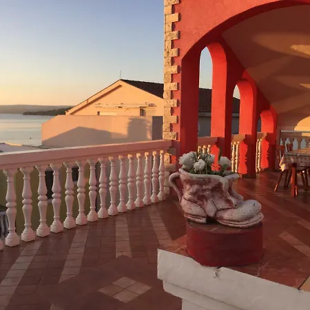 Apartman Lipovac Ficus Bilice