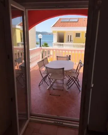 Apartment Lipovac Ficus