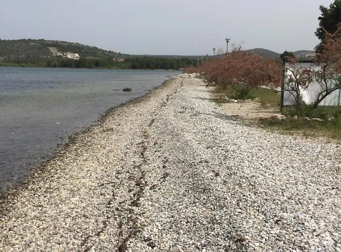 Lipovac Ficus Apartment Bilice