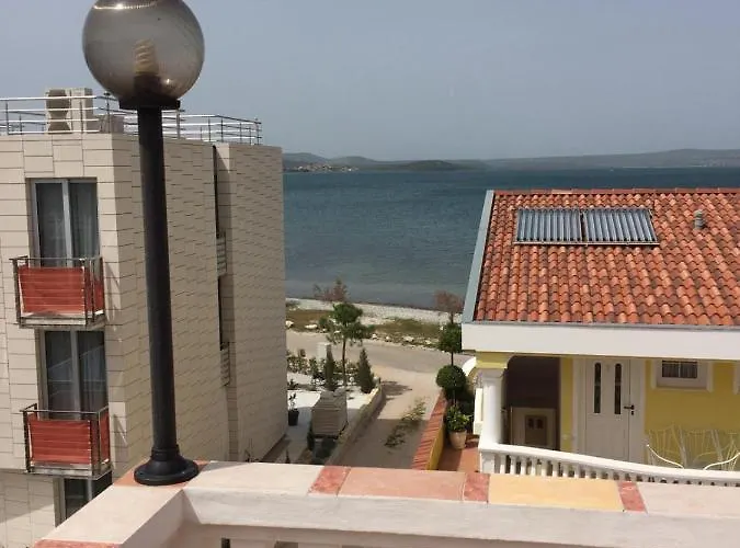 Lipovac Ficus Appartement *