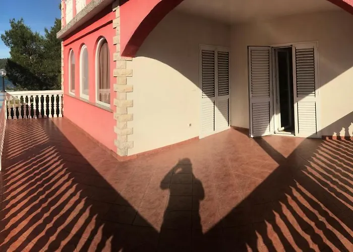 아파트 Lipovac Ficus *