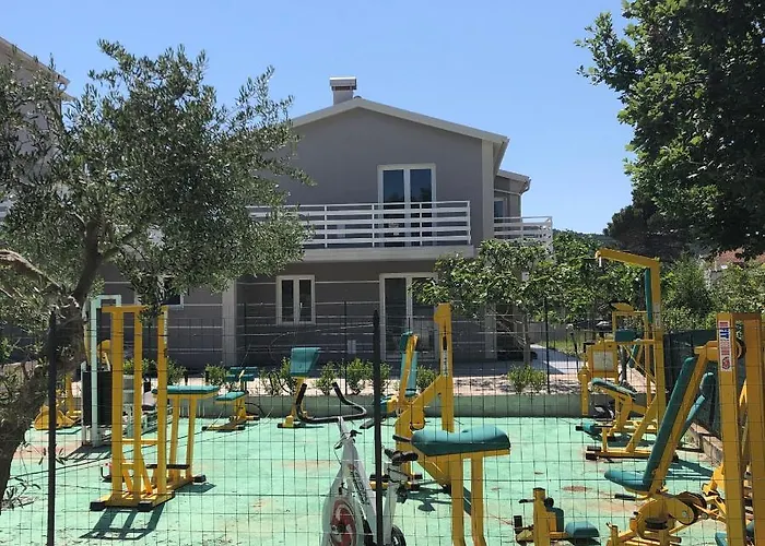 아파트 Lipovac Ficus