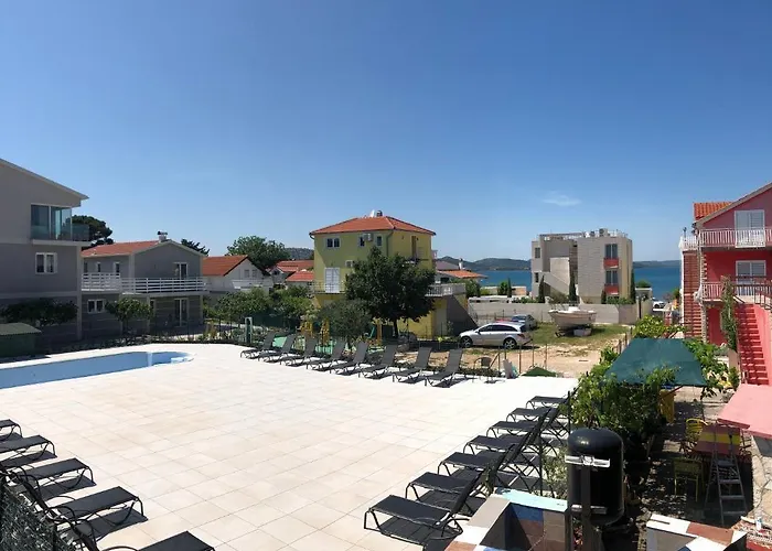 Apartman Lipovac Ficus *