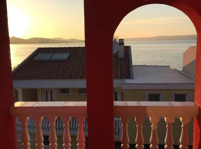 Lipovac Ficus Apartman Bilice